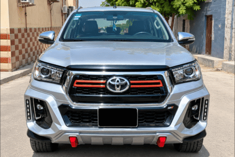 4 voitures en excellent etat a vendre toyota prado toyota hilux 2020 automatique hyundai santa fe 2016 suzuki swift 2019 6nF