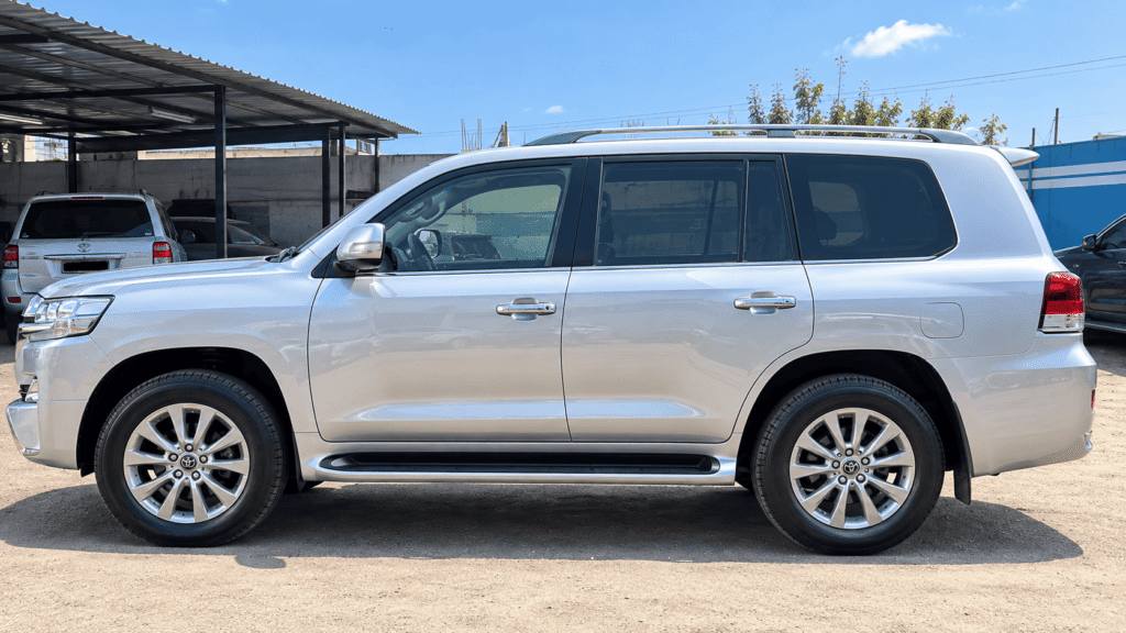 Toyota Land Cruiser V8