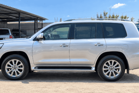 Landcruiser V8 SIDE