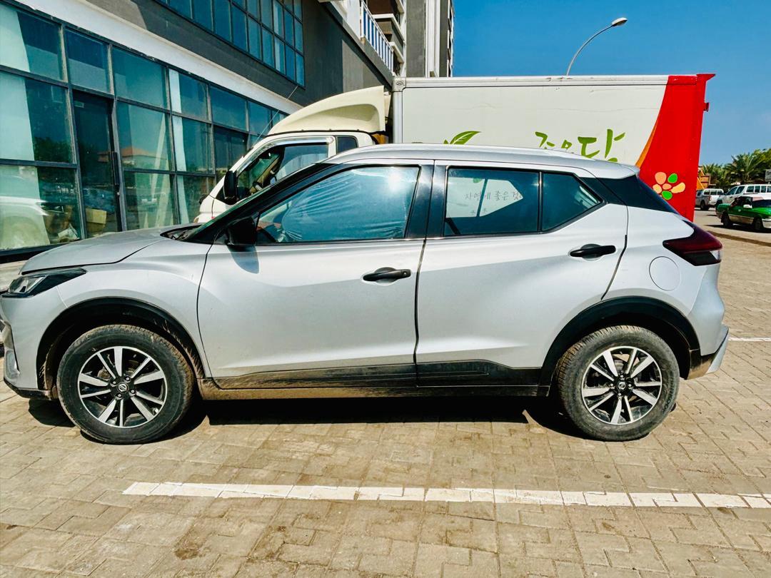 Nissan Kicks 23, essence, boîte manuelle