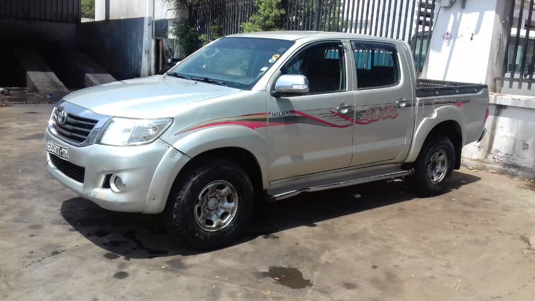 TOYOTA HILUX 2015