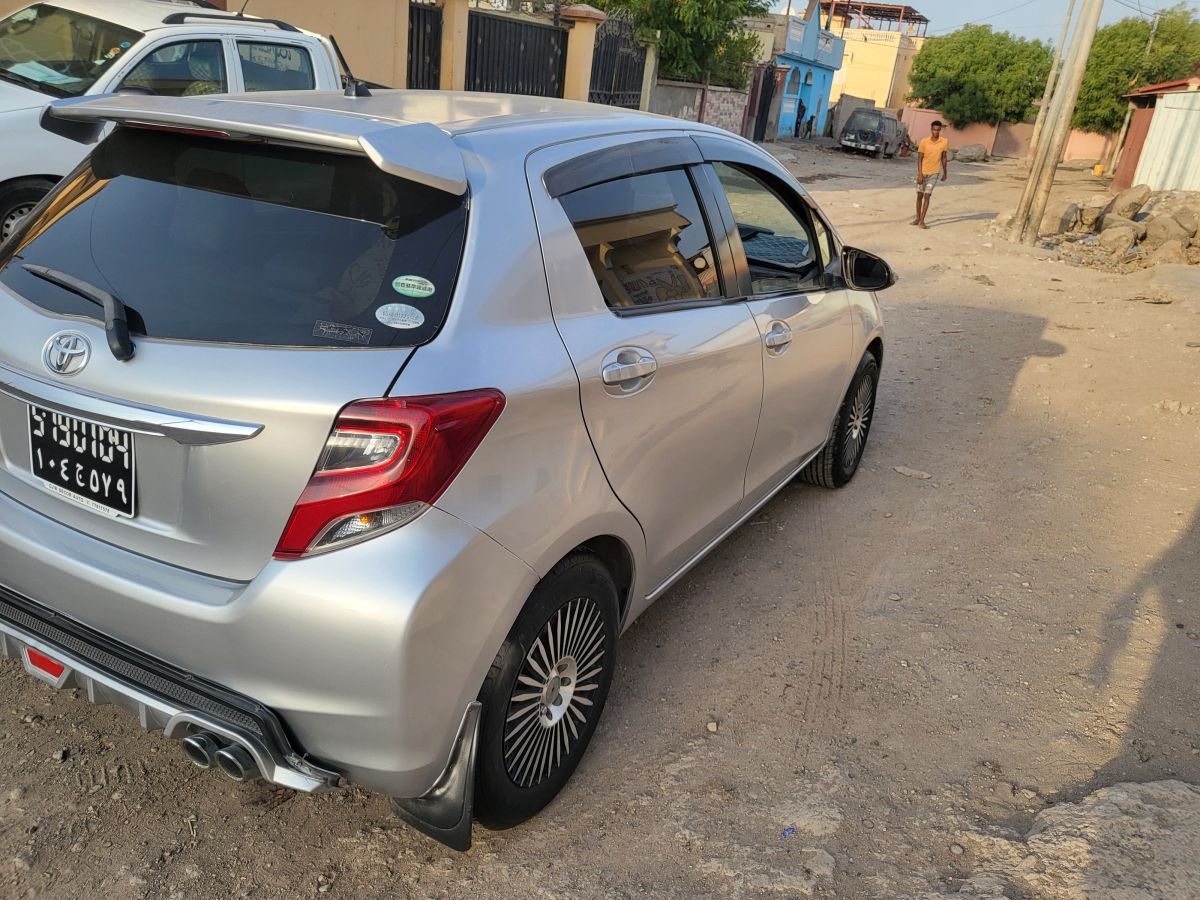 Toyota Vitz 2016