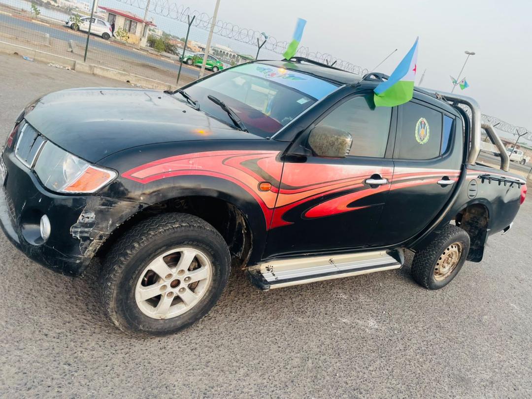 Mitsubichi L200 Noir