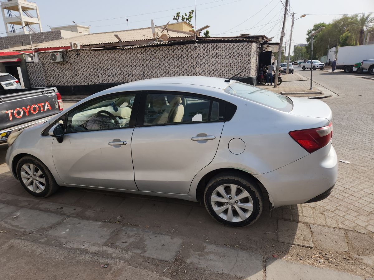 Kia Rio 2014 en excellent état