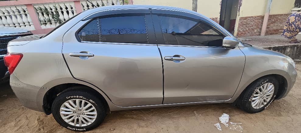 Suzuki Dzire 2023 Presque Neuve
