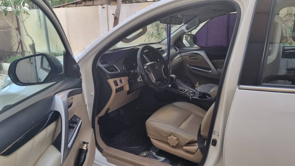 VENTE  Mitsubishi Montero 2019