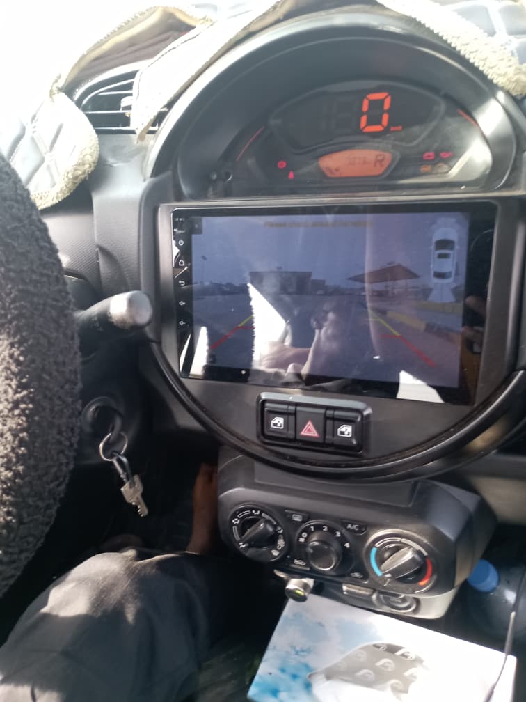🚗 À Vendre : Suzuki S-Presso Blanche – Très Bonne État!