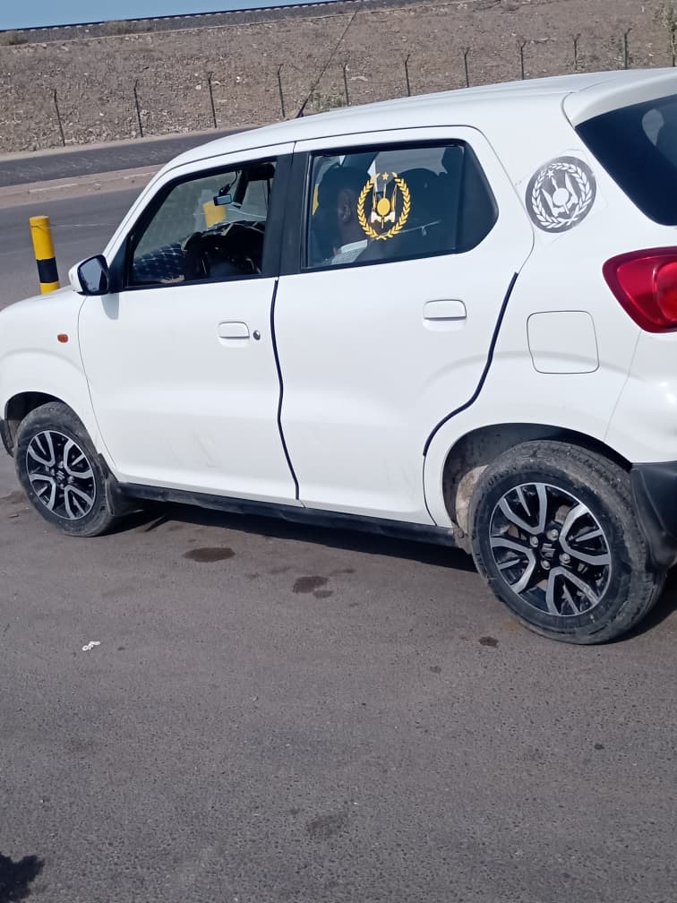 🚗 À Vendre : Suzuki S-Presso Blanche – Très Bonne État!