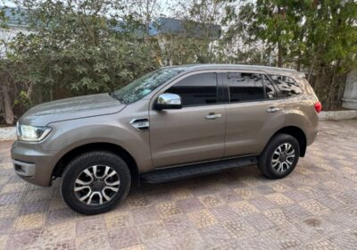 ford-everest-2022-diesel-7-places-boite-automatique-en-bon-etat-OFd