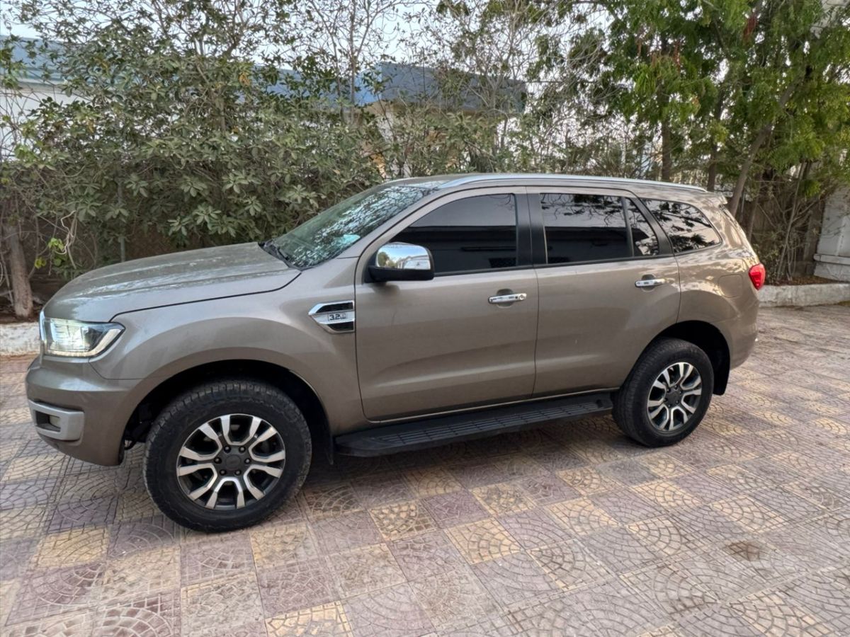 Ford Everest