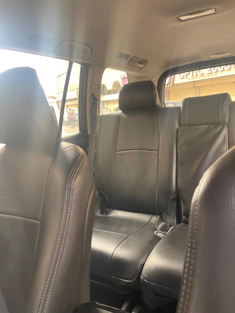 Toyota Land Cruiser Prado 2016, boîte manuelle, excellent état
